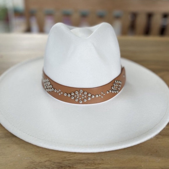 Western Wide Brim Studded Panama Hat - Picture 4 of 10